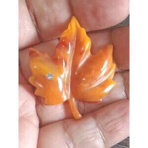 Avon Butterscotch Tone Acrylic Maple Leaf Rhinestone Vintage Brooch Pin